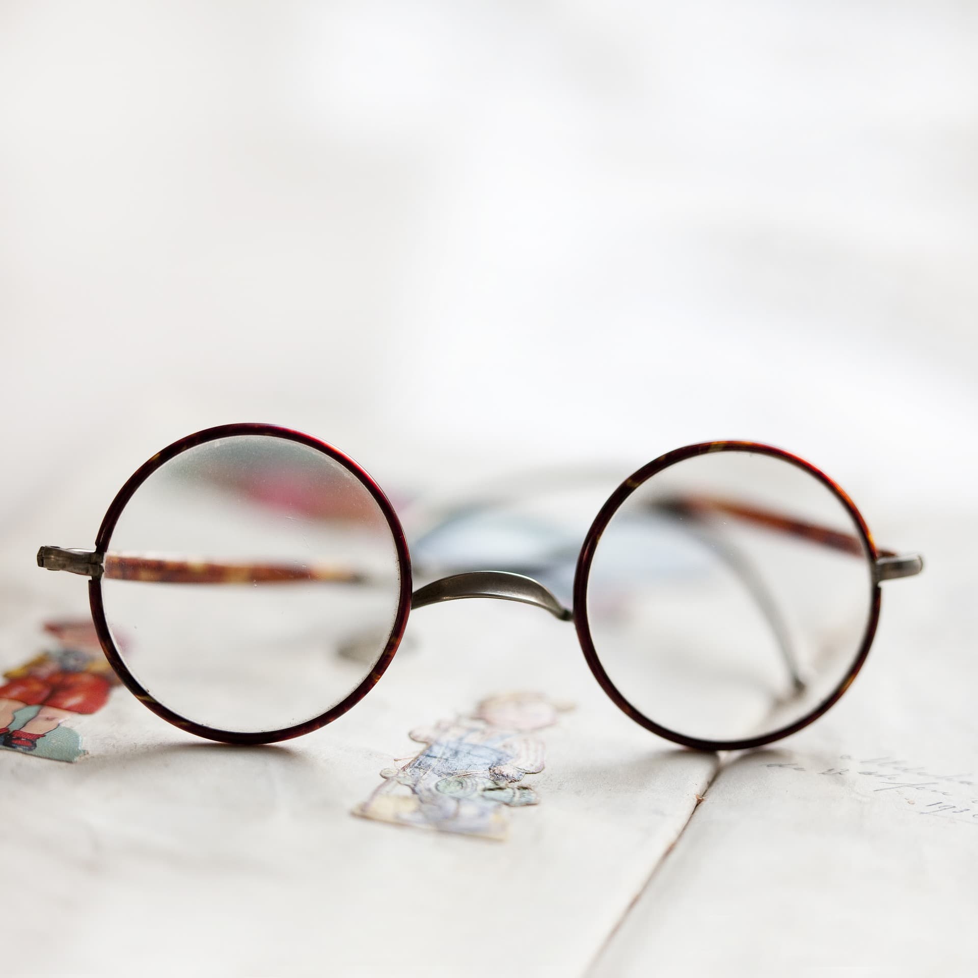 Gleitsichtbrille: Altersweitsichtigkeit – ein natürlicher Prozess