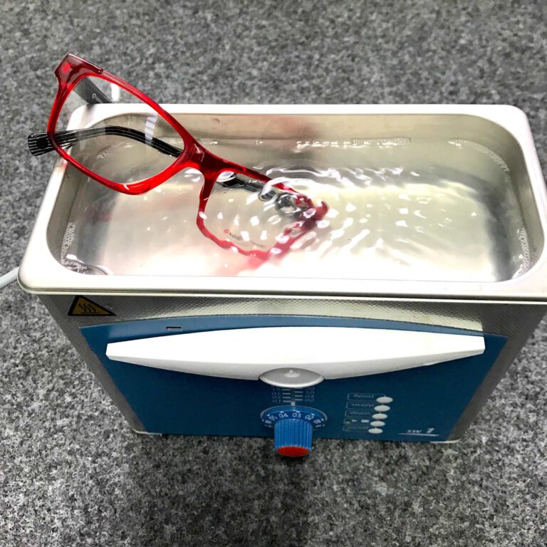 Kostenlose UltraschallReinigung Ihrer Brille Brillenfabrik